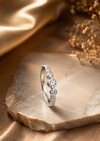 Sparkling Graduated Bezel Zircon Ring in Silver | Elegant Promise Band